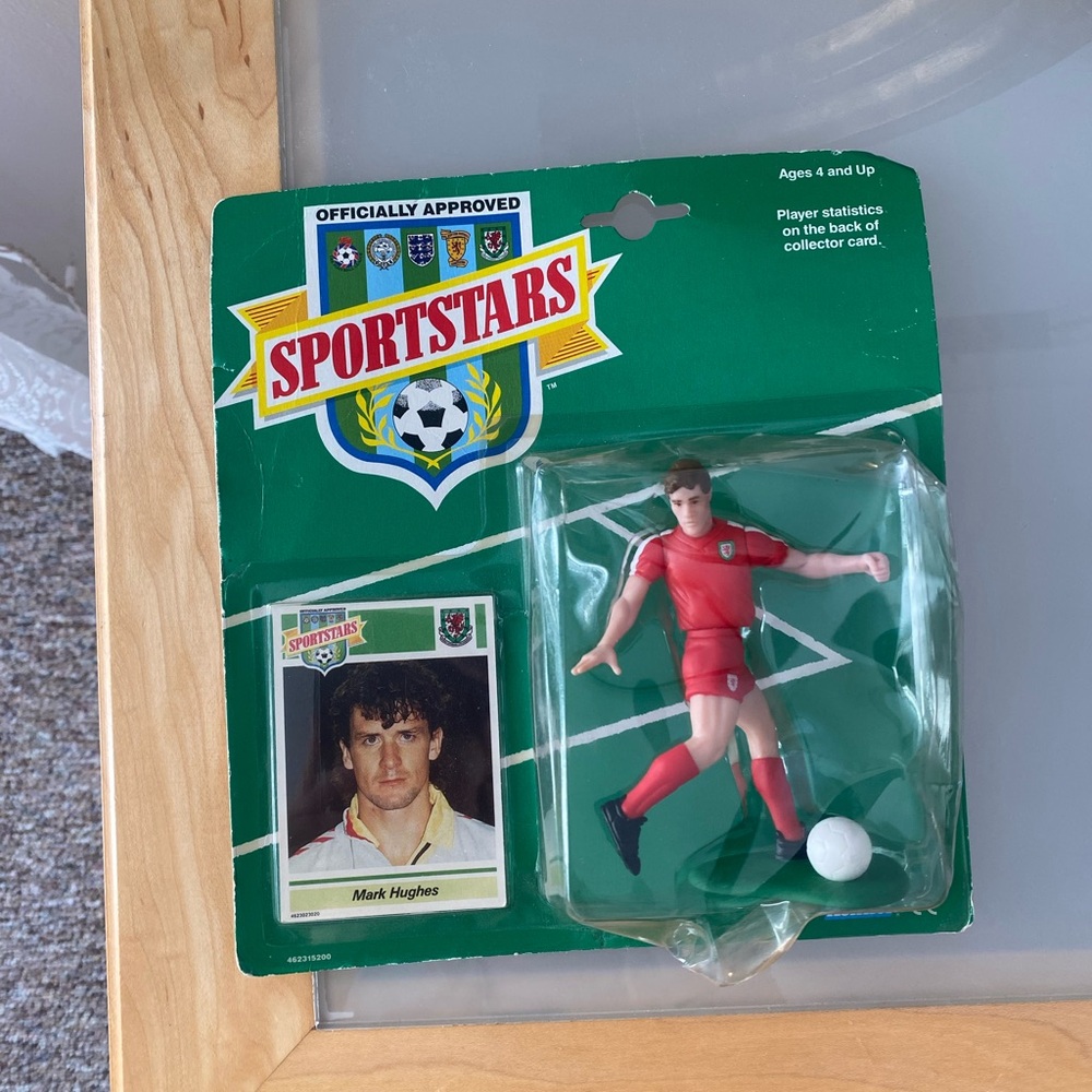 Vintage Sportstars Mark Hughes Action Figure and Trade Card